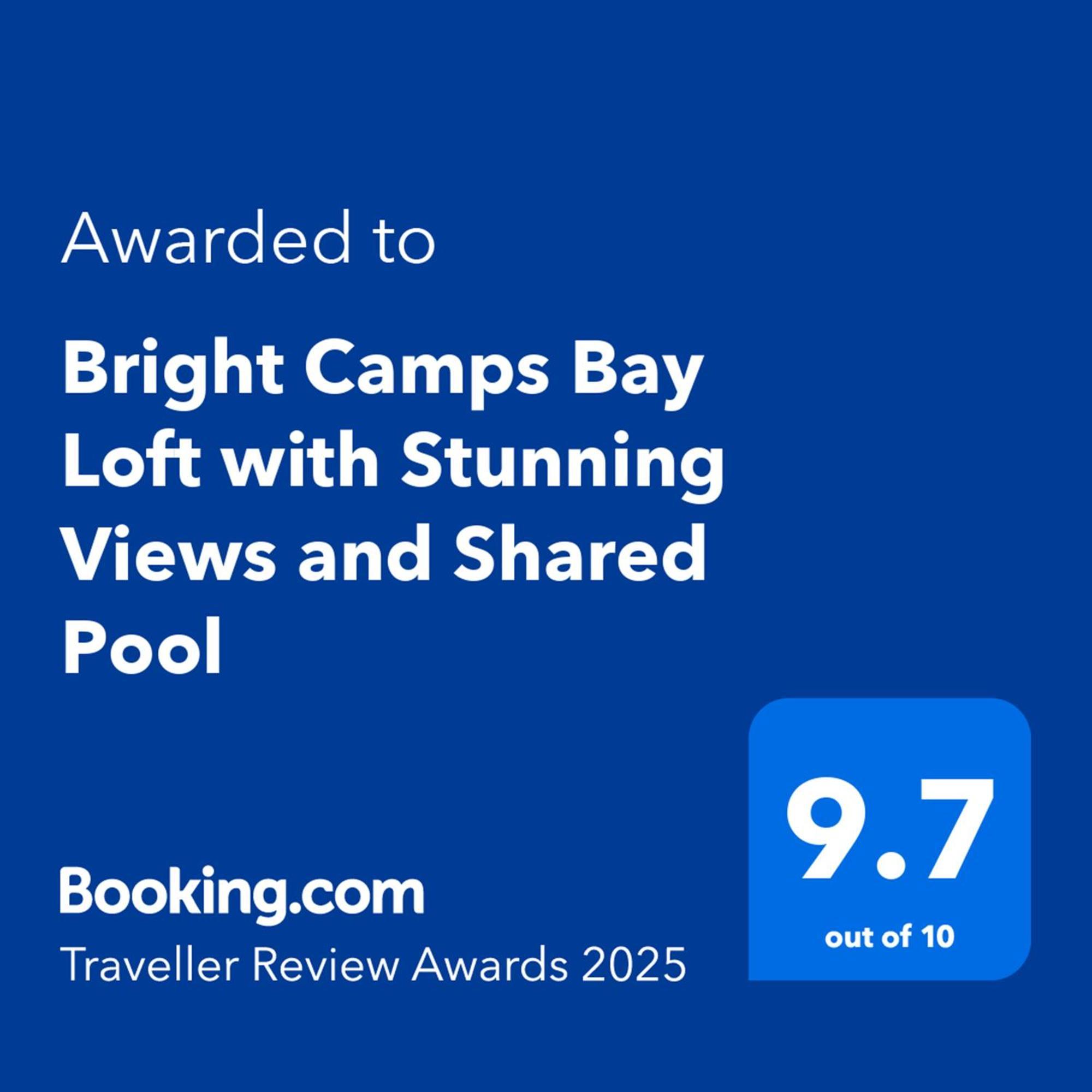 דירות קייפטאון Bright Camps Bay Loft With Stunning Views And Shared Pool מראה חיצוני תמונה